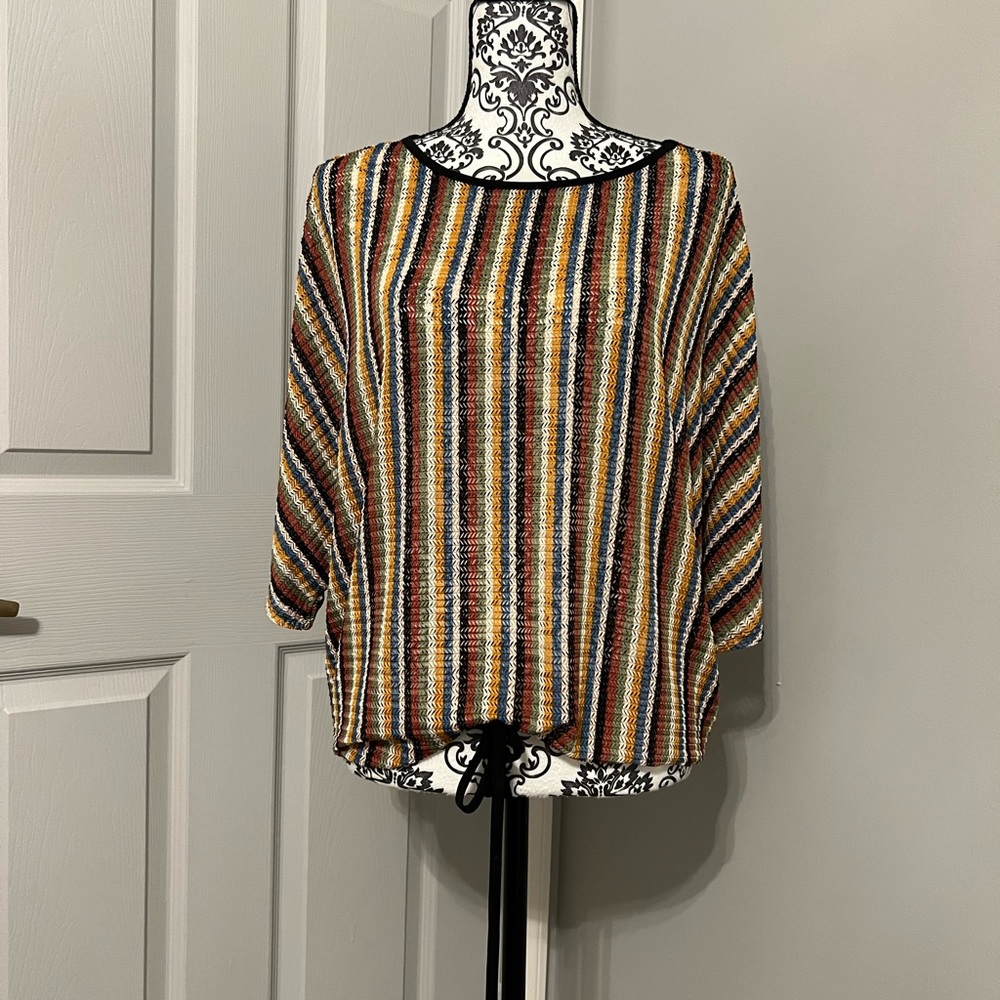 NWT- Travel Elements Stripe Geo Sleeve Blouse- Size Large.